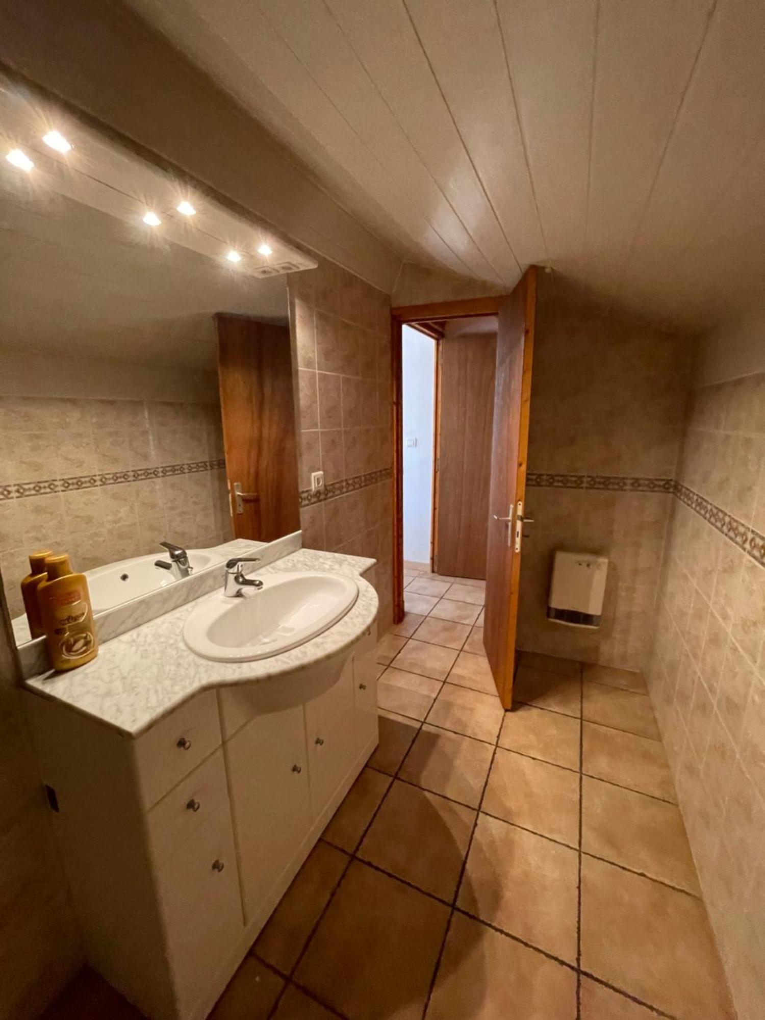 Les Prairies Mas Roux Guest House Raphele Room photo